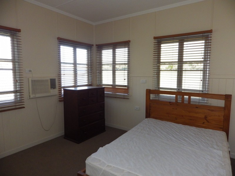 271 Edwardes Street, Roma QLD 4455