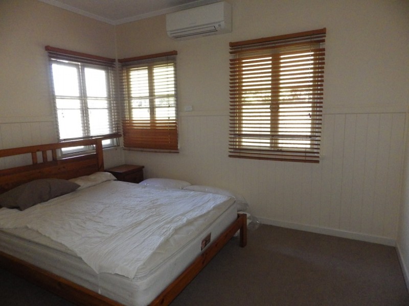 271 Edwardes Street, Roma QLD 4455