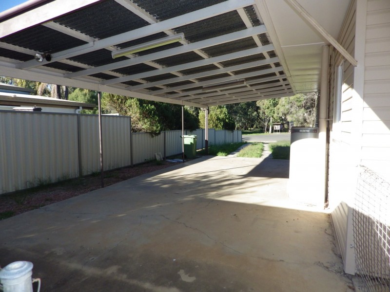 271 Edwardes Street, Roma QLD 4455