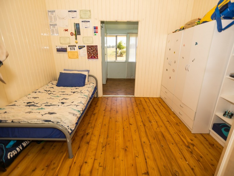 149 Swans Road, Wallumbilla QLD 4428