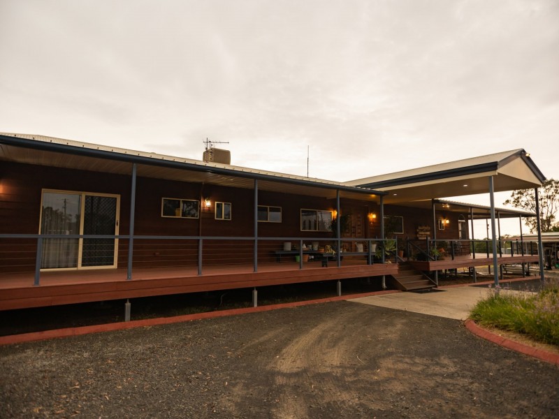 914 Carnarvon Highway, Roma QLD 4455