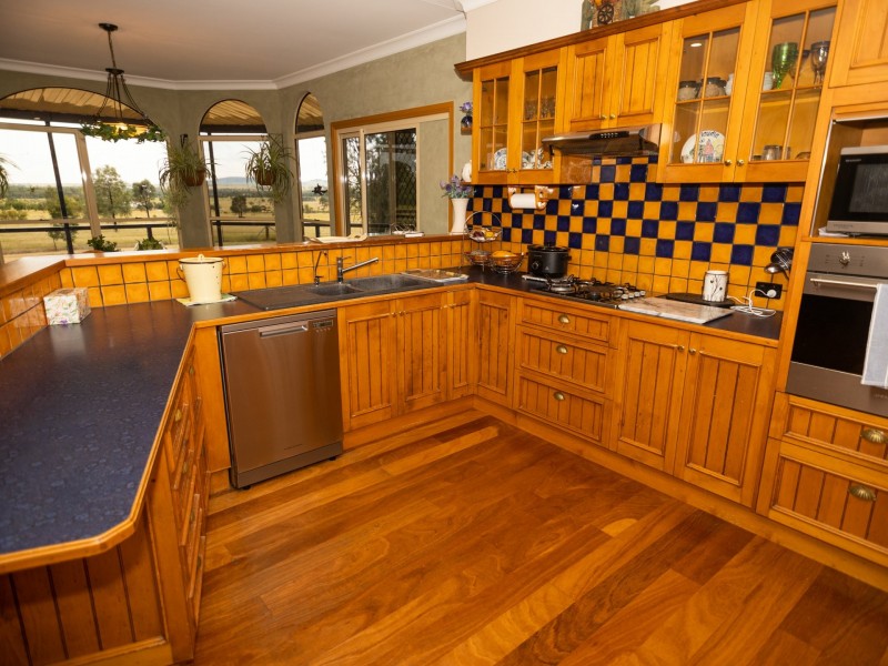 914 Carnarvon Highway, Roma QLD 4455