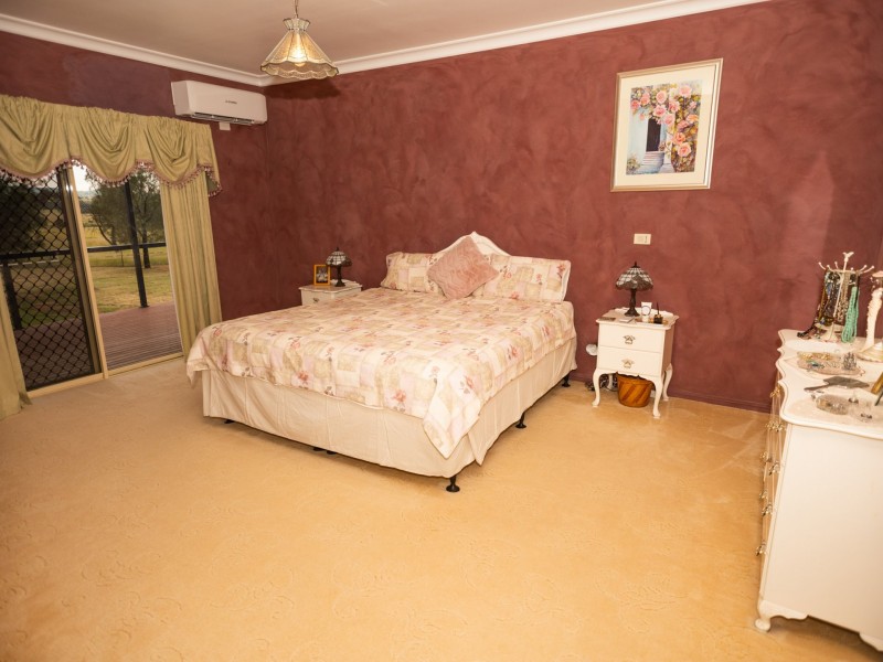 914 Carnarvon Highway, Roma QLD 4455