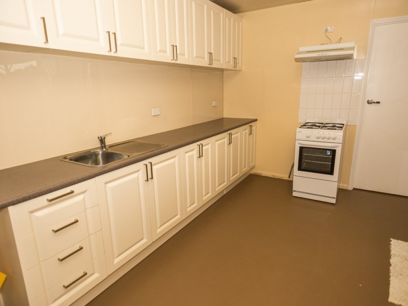 914 Carnarvon Highway, Roma QLD 4455