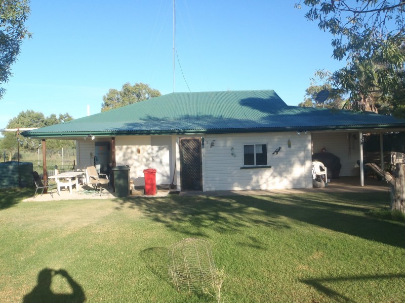 149 Swans Road, Wallumbilla QLD 4428