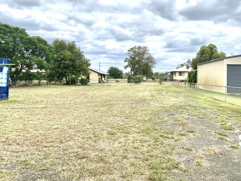 111A Robert Street, Surat QLD 4417