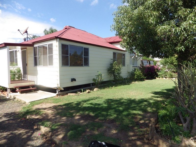 22 Feather Street, Roma QLD 4455