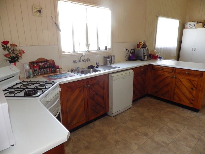 22 Feather Street, Roma QLD 4455