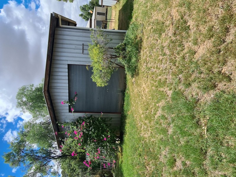 18 Albert Street, Roma QLD 4455