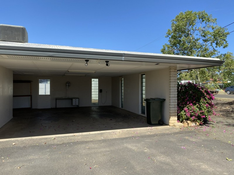 100 Bowen Street, Roma QLD 4455