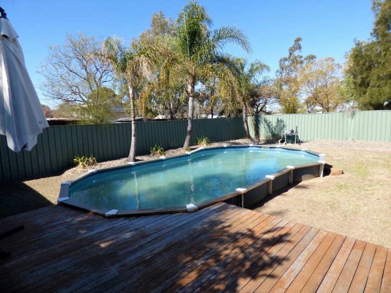 100 Bowen Street, Roma QLD 4455