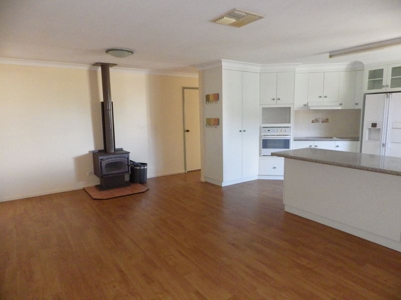 10 Alex Parade, Roma QLD 4455