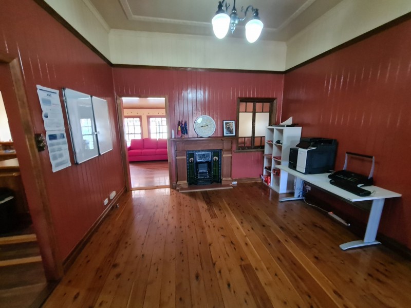 52 Hawthorne Street, Roma QLD 4455