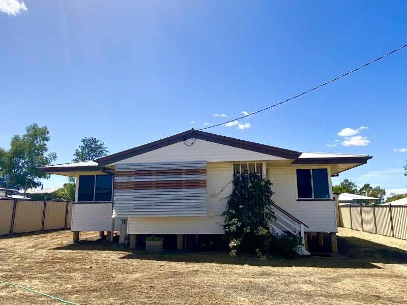 2 Luff Street, Roma QLD 4455