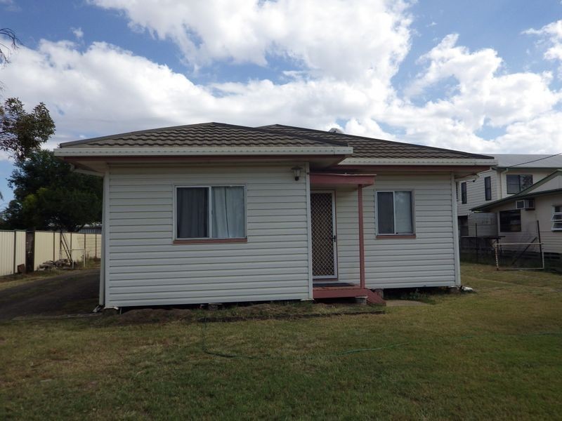 87 Hawthorne Street, Roma QLD 4455