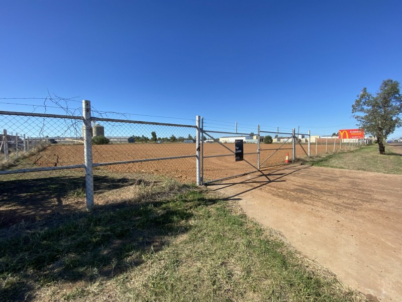 2/215 Raglan Street, Roma QLD 4455