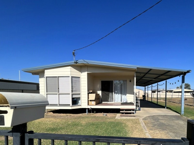 22 Luff Street, Roma QLD 4455