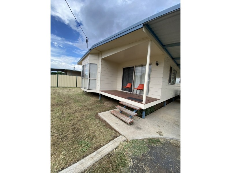 22 Luff Street, Roma QLD 4455