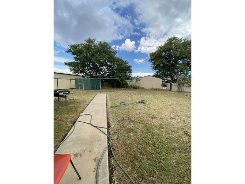 22 Luff Street, Roma QLD 4455