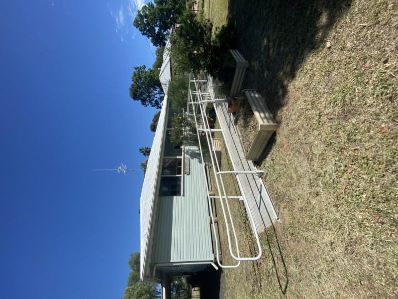 15 Elizabeth Street, Mitchell QLD 4465