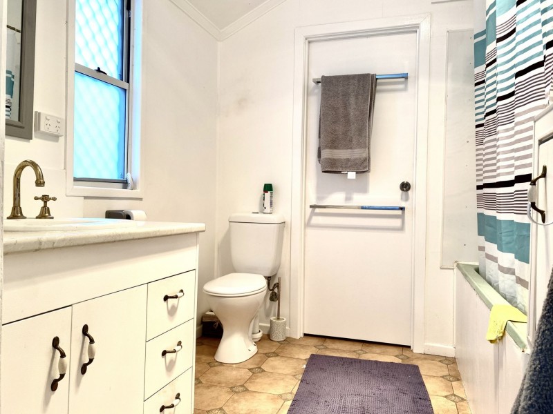 25 William Street, Roma QLD 4455