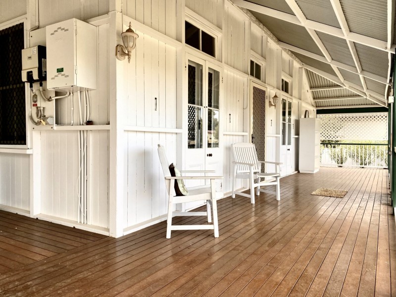 25 William Street, Roma QLD 4455