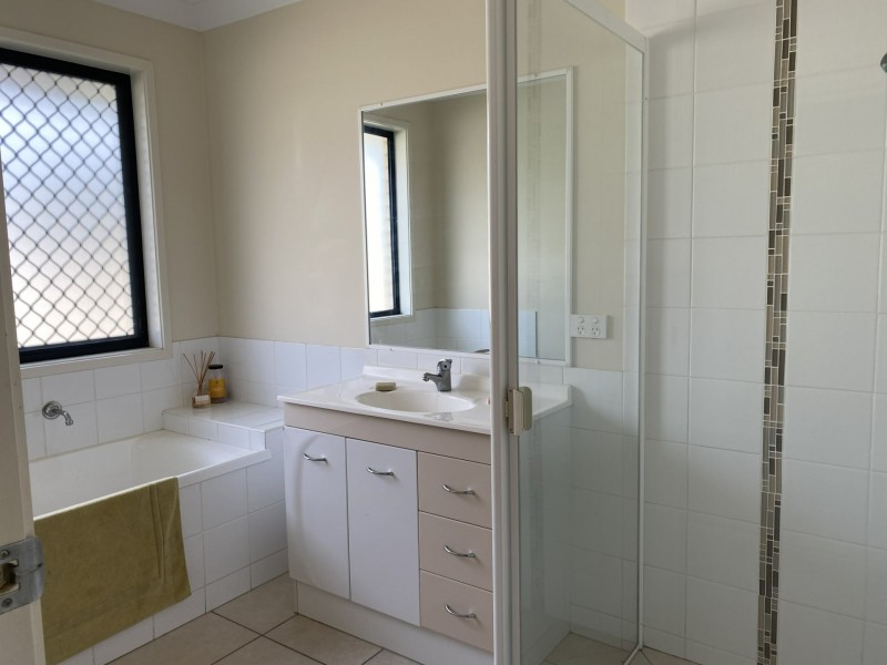 5 Edna Street, Roma QLD 4455
