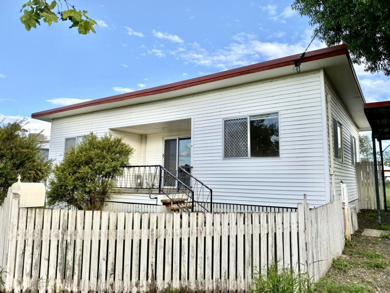 54 Elmer Street, Roma QLD 4455