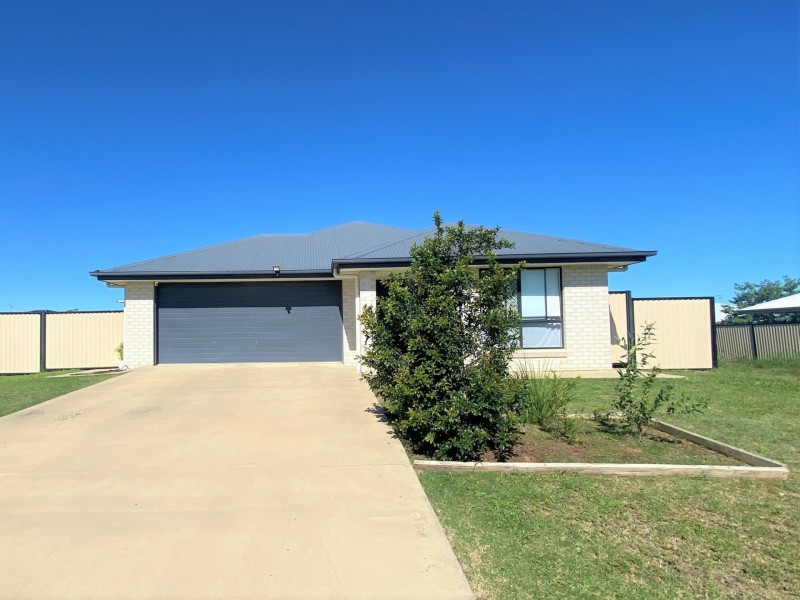 42 Howard Street, Roma QLD 4455