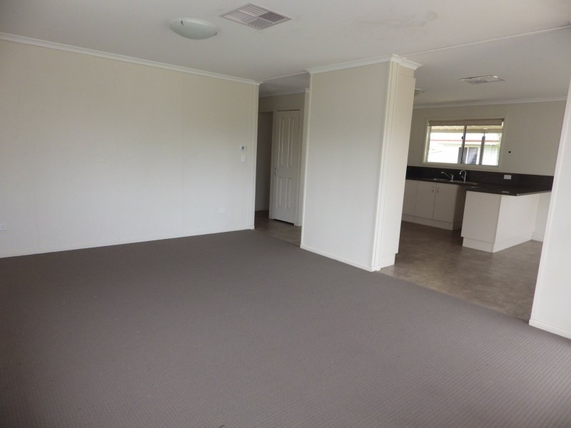 12 Luff Street, Roma QLD 4455