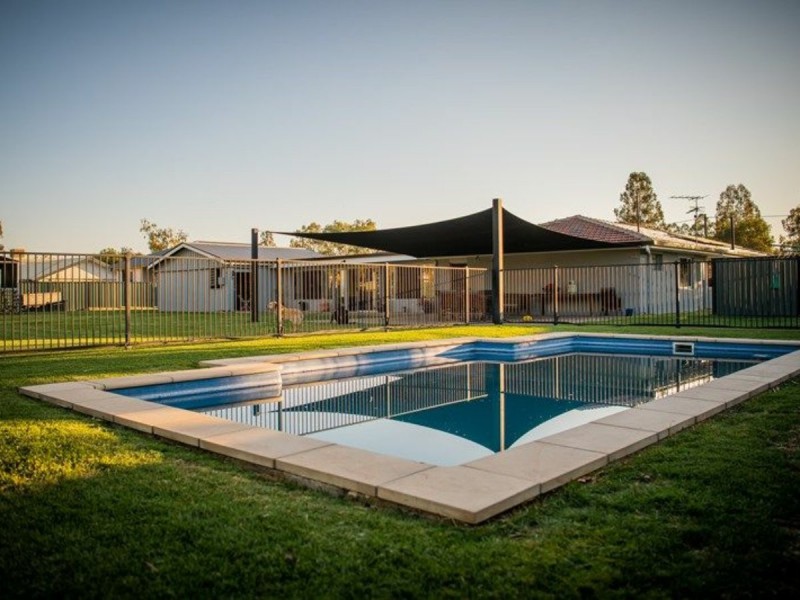 16-18 Wright Street, Roma QLD 4455