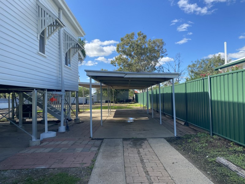 74 Quintin Street, Roma QLD 4455
