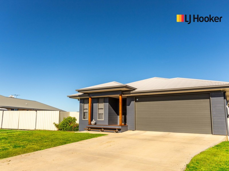 26 Beetson Drive, Roma QLD 4455