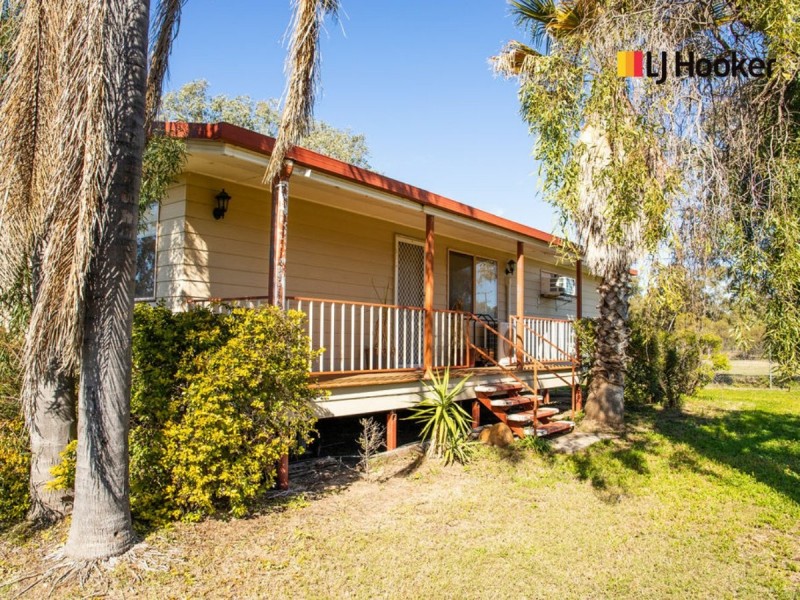 2 Charles Street, Roma QLD 4455