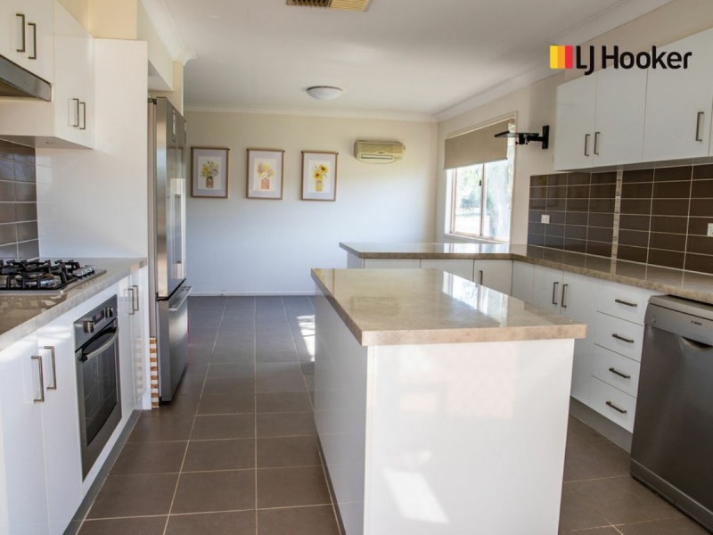 2 Charles Street, Roma QLD 4455