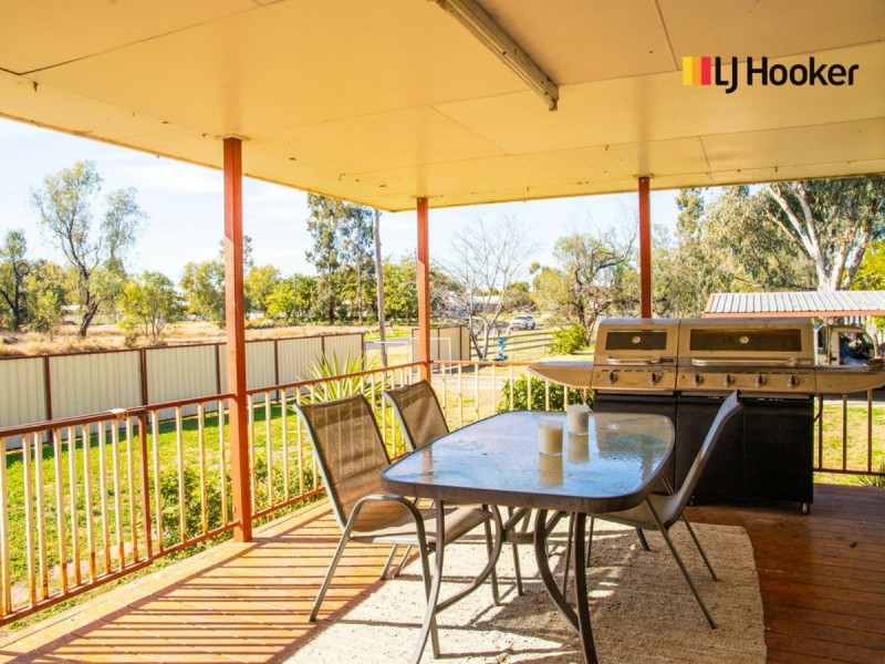 2 Charles Street, Roma QLD 4455