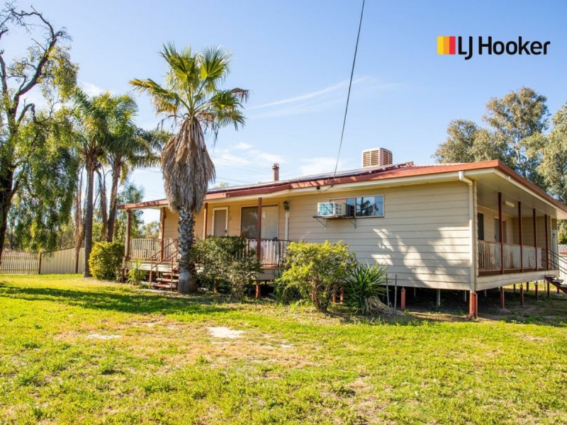 2 Charles Street, Roma QLD 4455