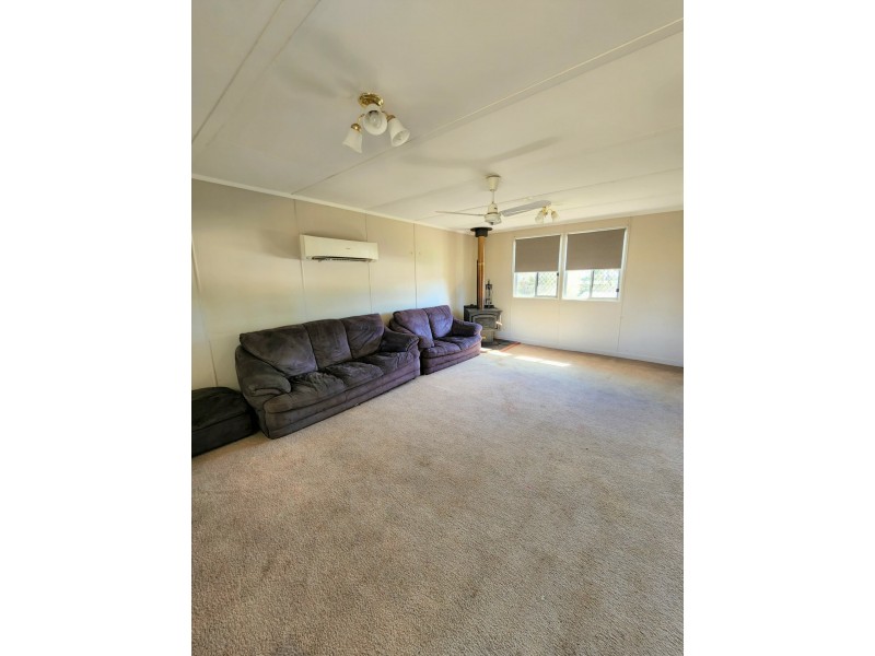 16 Ann Street, Mitchell QLD 4465