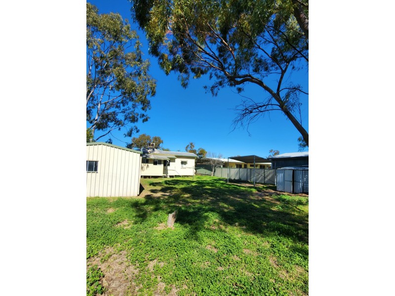 11 Derry Street, Roma QLD 4455