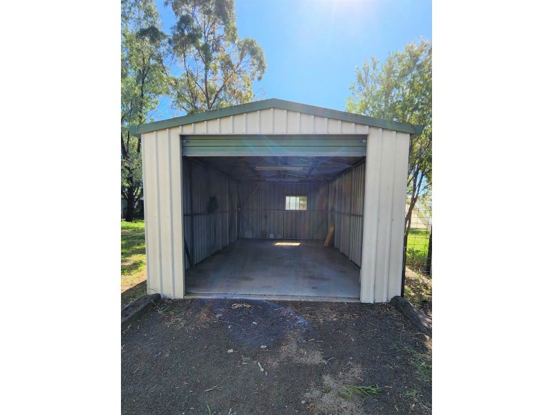 11 Derry Street, Roma QLD 4455