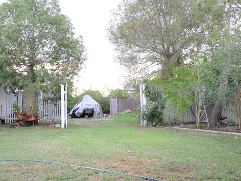 11 Major Street, Roma QLD 4455