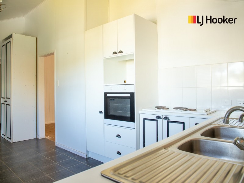 14 Lovell Street, Roma QLD 4455