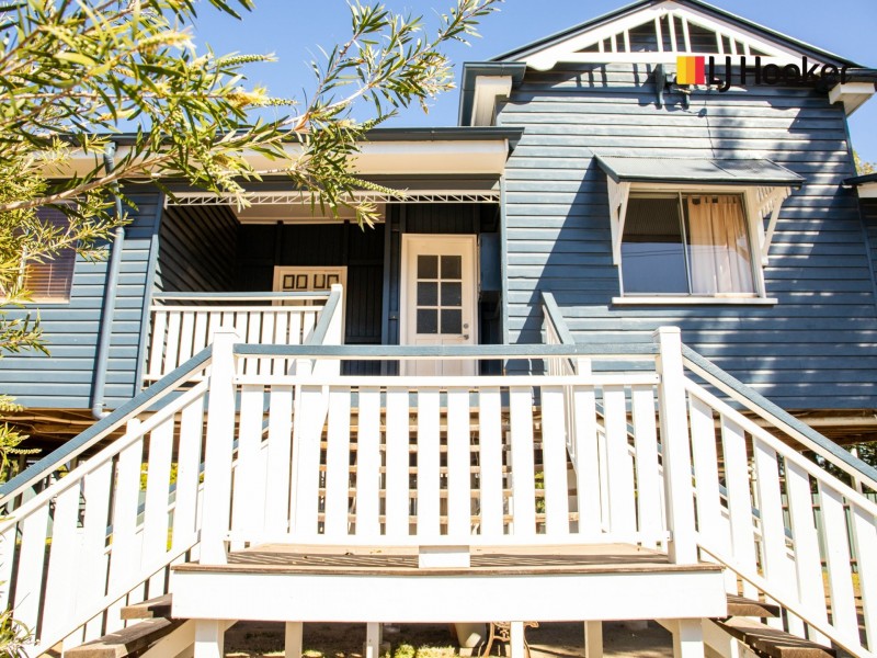 14 Lovell Street, Roma QLD 4455