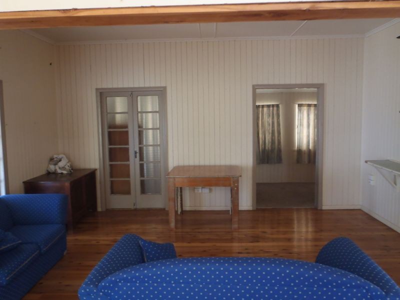 69 William Street, Surat QLD 4417