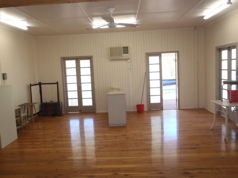 69 William Street, Surat QLD 4417