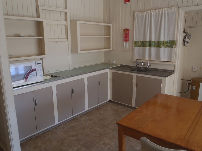 69 William Street, Surat QLD 4417