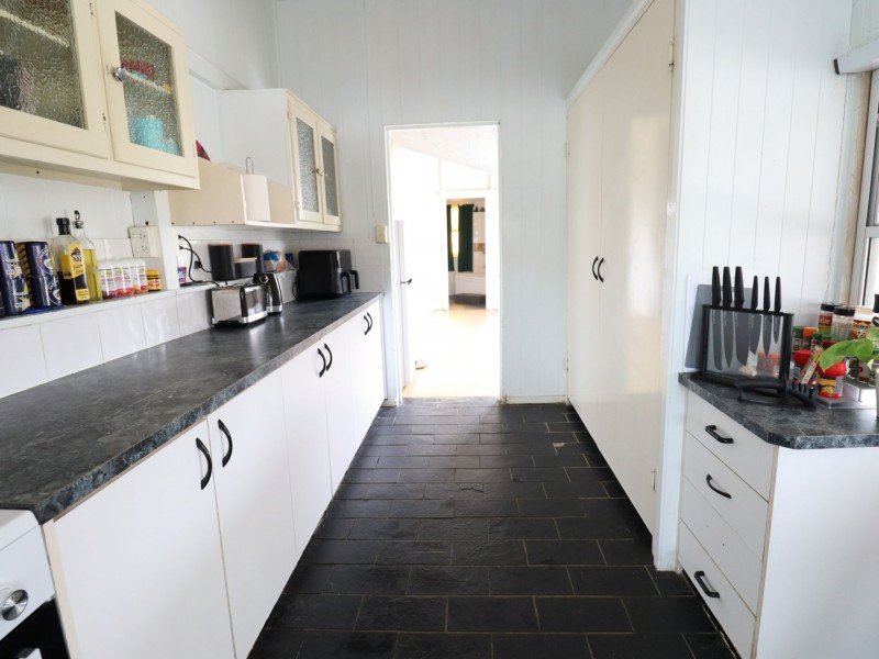 12 Lewis Street, Roma QLD 4455