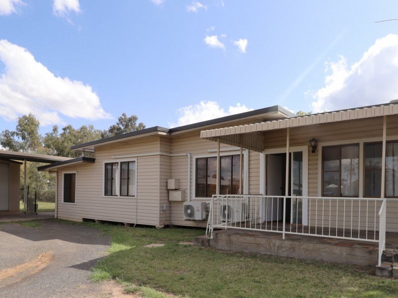 32 Hoffman Street, Roma QLD 4455
