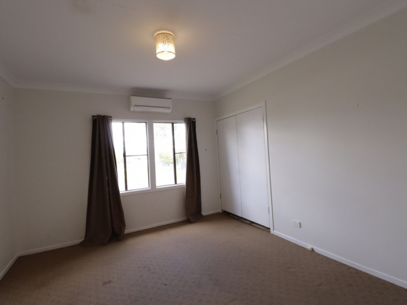 32 Hoffman Street, Roma QLD 4455