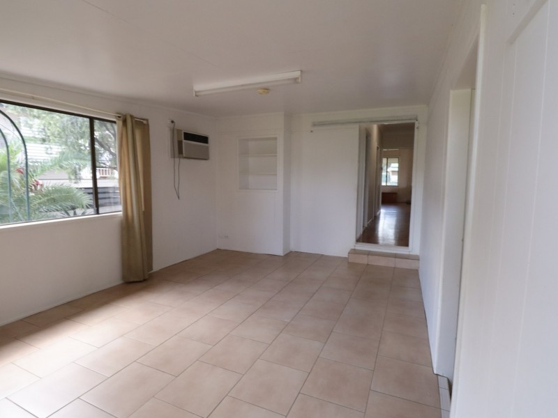 32 Hoffman Street, Roma QLD 4455